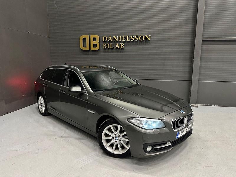 Grå Begagnad 2014 BMW 530 Kombi | 139 800 kr (Marknadspris) - Bild 1/4