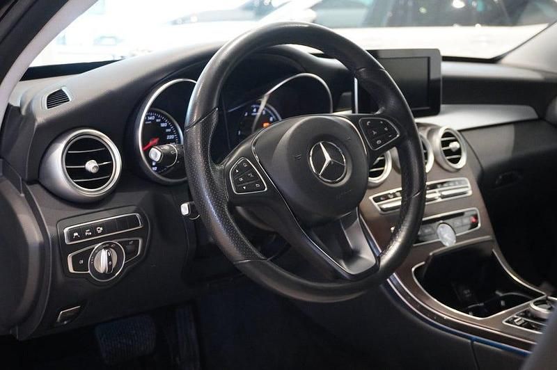 Begagnad Mercedes 200 AMG line 184 HK (135 kW) 2018 Svart