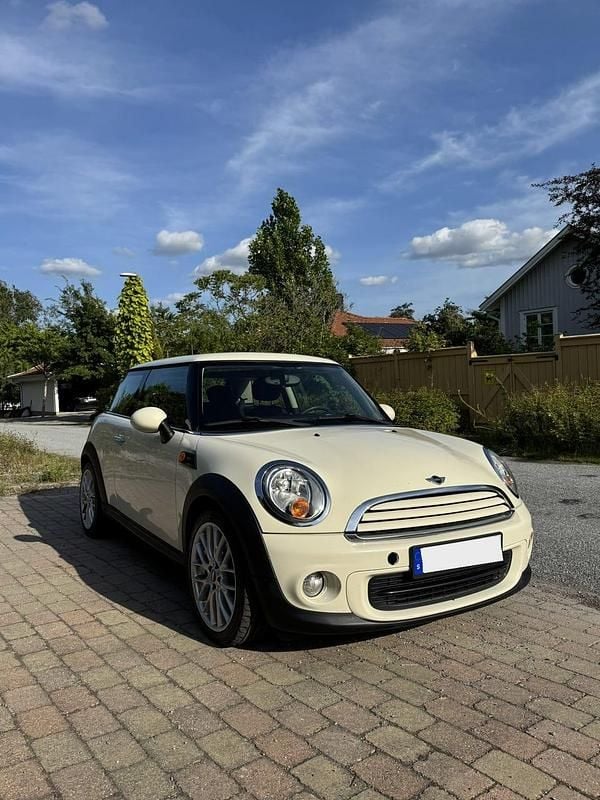 Begagnad Mini ONE 75 HK (55 kW) 2012 Halvkombi