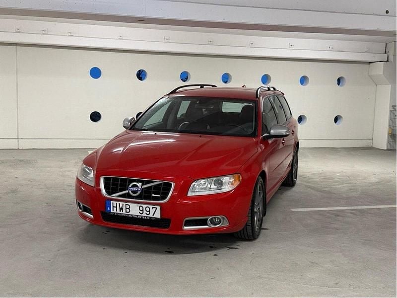 Röd Begagnad 2012 Volvo V70 R-Design Kombi | 65 000 kr (Superpris) - Bild 1/4