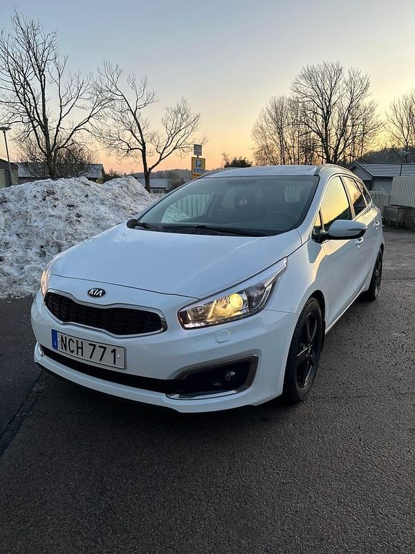 Begagnad 2016 Kia Ceed Sportswagon Kombi | 108 000 kr (Marknadspris) - Bild 1/4