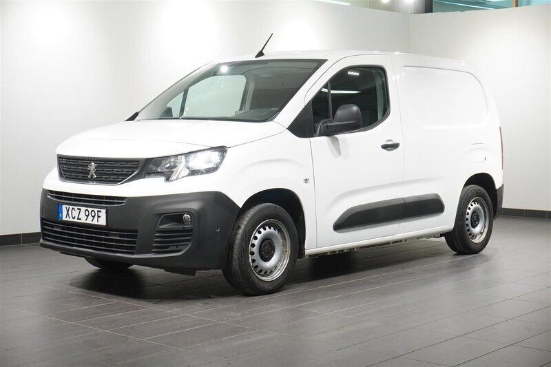 Vit Begagnad 2019 Peugeot Partner Minibuss | 143 625 kr (Marknadspris) - Bild 1/4