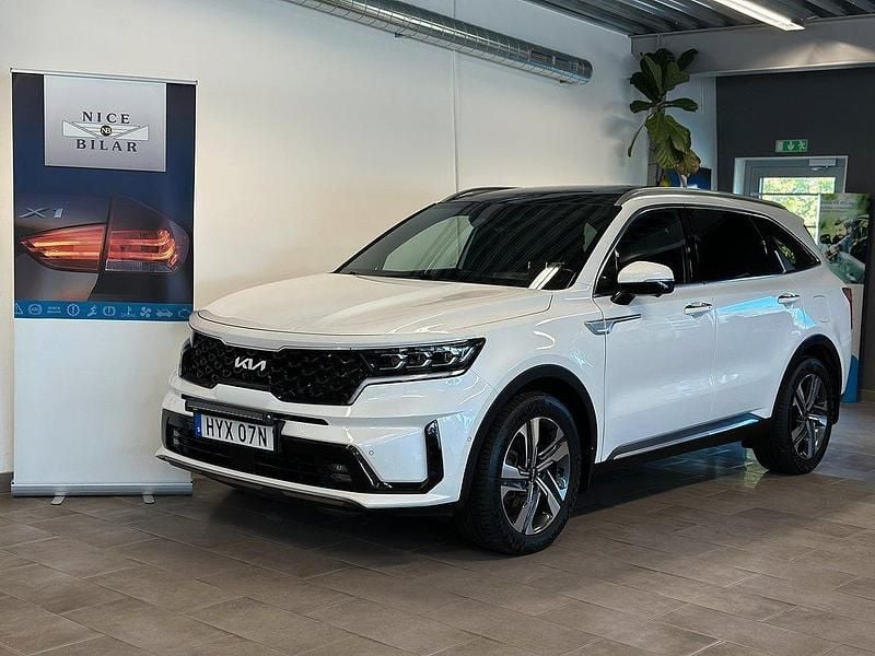 Vit Begagnad 2022 Kia Sorento Advance SUV | 489 000 kr (Marknadspris) - Bild 1/4
