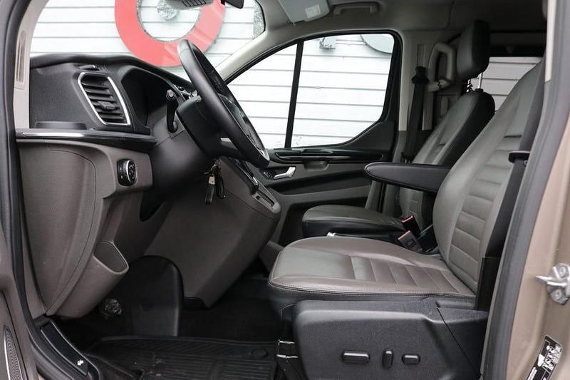 Begagnad Ford Tourneo Custom SE 185 HK (136 kW) 2020 Grå Van