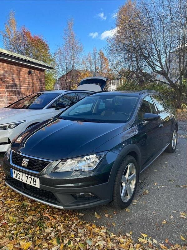 Grå Begagnad 2019 Seat Leon X-Perience 4Drive Kombi | 147 000 kr (Marknadspris) - Bild 1/4