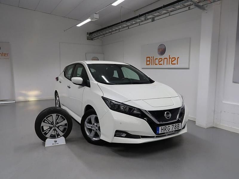 Vit Begagnad 2021 Nissan Leaf 360º Halvkombi | 177 900 kr (Marknadspris) - Bild 1/3