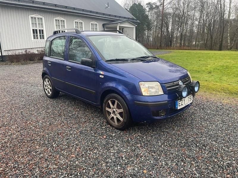 Begagnad Fiat Panda Dynamic 60 HK (44 kW) 2007 Blå Halvkombi