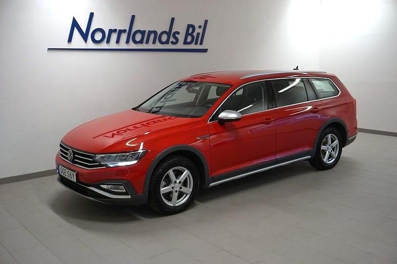 Tornado red Begagnad 2024 VW Passat Alltrack Kombi | 384 900 kr (Lite dyr) - Bild 1/3