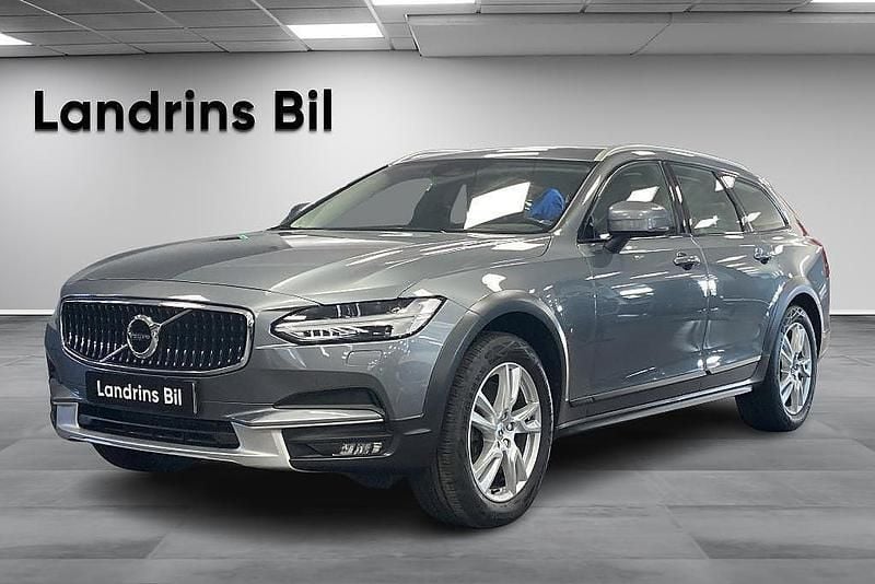 Grå Begagnad 2018 Volvo V90 CC Momentum Kombi | 319 000 kr (Bra pris) - Bild 1/4