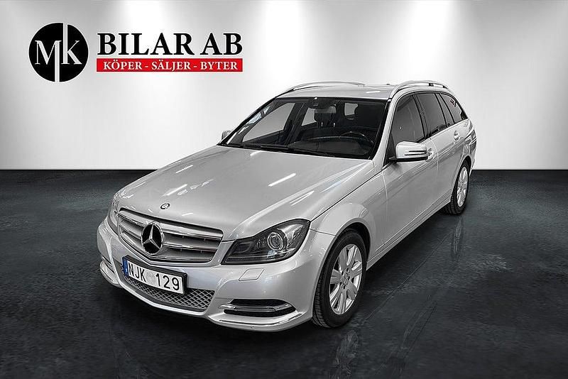 Silver Begagnad 2013 Mercedes C200 Avantgarde Kombi | 134 900 kr (Marknadspris) - Bild 1/4
