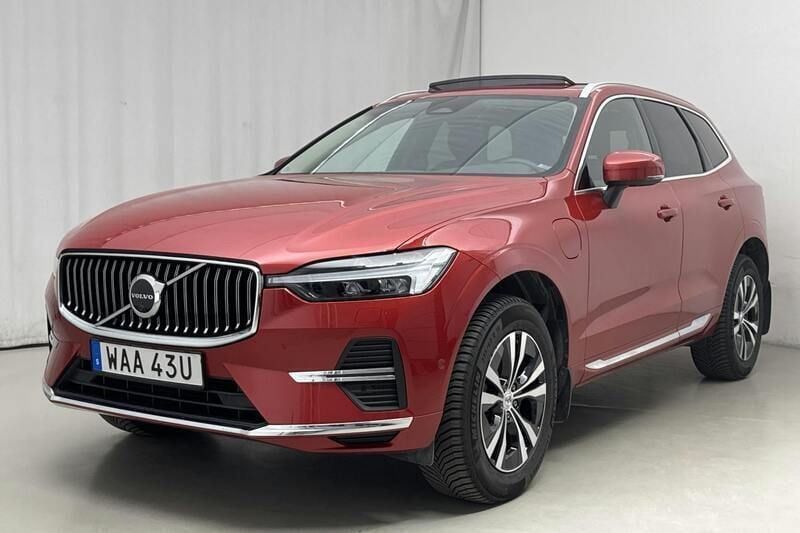 Röd Begagnad 2023 Volvo XC60 Core SUV | 449 900 kr (Bra pris) - Bild 1/4