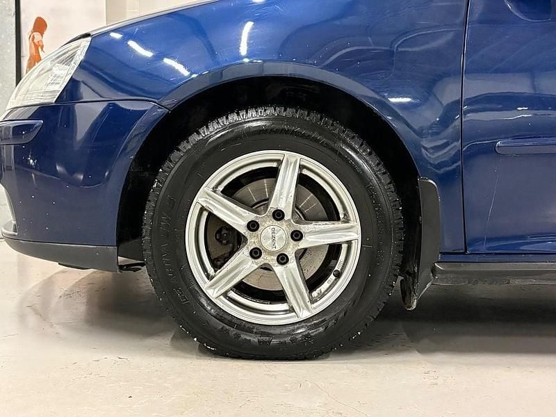 Begagnad VW Golf VI Trendline 102 HK (75 kW) 2008 Mörkblå Halvkombi