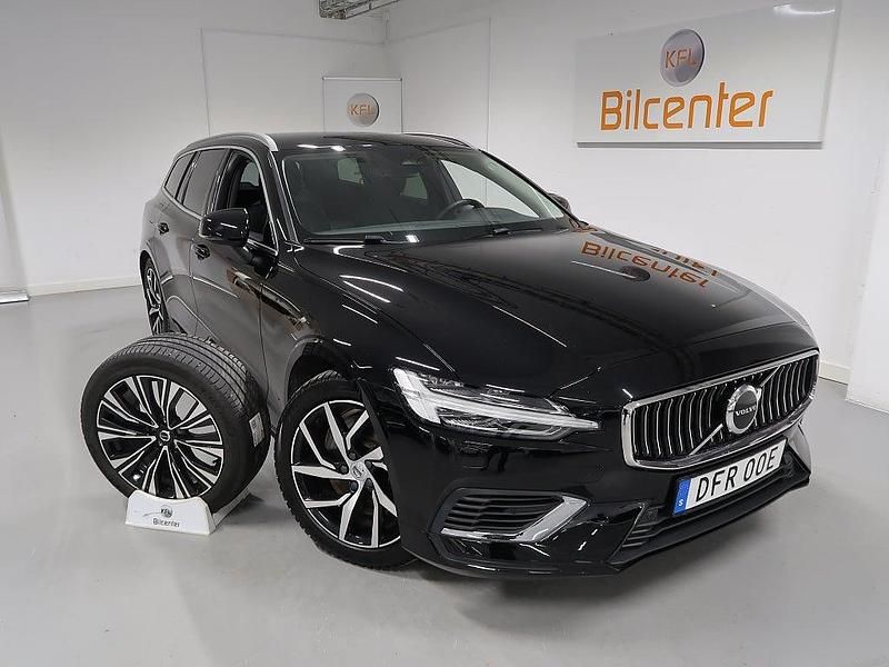 Svart Begagnad 2022 Volvo V60 Kombi | 359 900 kr (Marknadspris) - Bild 1/3