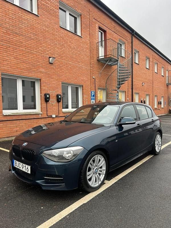 Begagnad 2012 BMW 118 Halvkombi | 89 500 kr (Superpris) - Bild 1/4