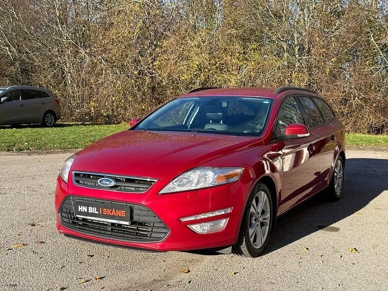 Begagnad Ford Mondeo Sport 116 HK (85 kW) 2013 Röd Kombi