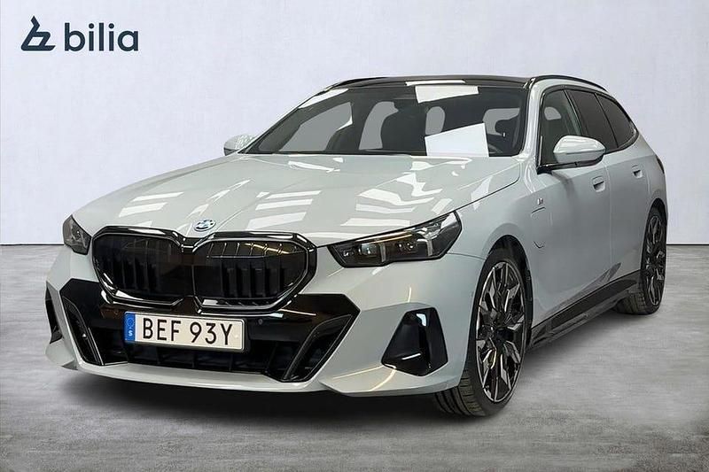 Begagnad BMW 530 M Sport 299 HK (219 kW) 2025 Grå Kombi