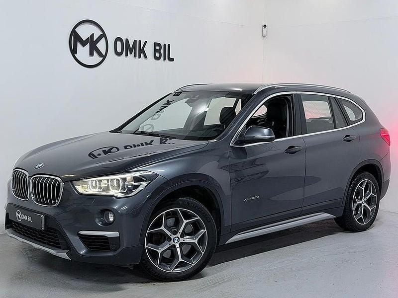 Grå Begagnad 2015 BMW X1 xLine SUV | 159 900 kr (Marknadspris) - Bild 1/4