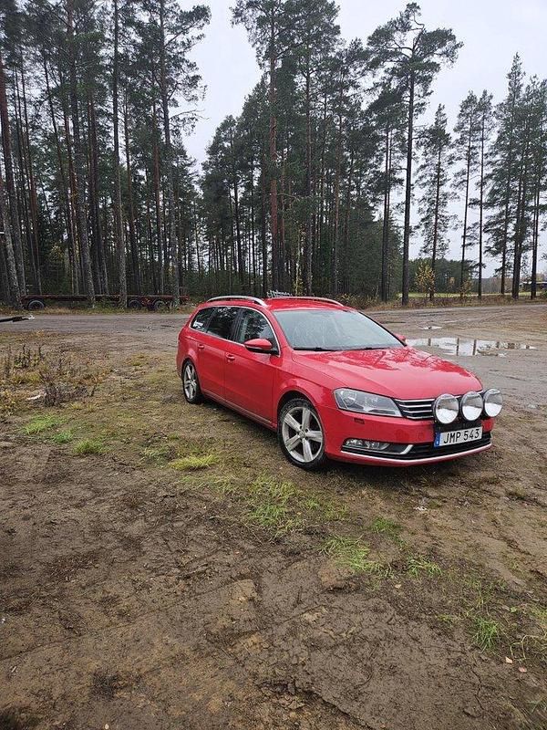 Röd Begagnad 2014 VW Passat GT Kombi | 82 000 kr (Marknadspris) - Bild 1/3