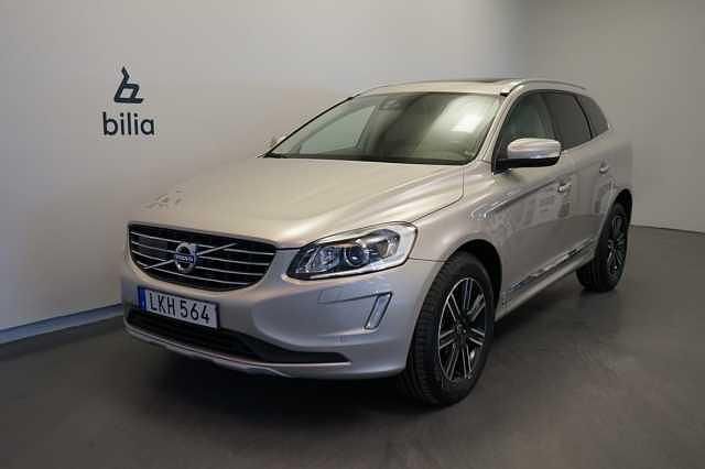 Ljusbrun Begagnad 2017 Volvo XC60 Standard SUV | 249 500 kr (Marknadspris) - Bild 1/3
