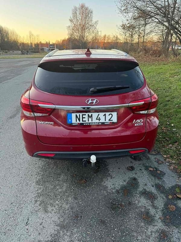 Begagnad 2016 Hyundai i40 Kombi | 116 000 kr (Marknadspris) - Bild 1/4