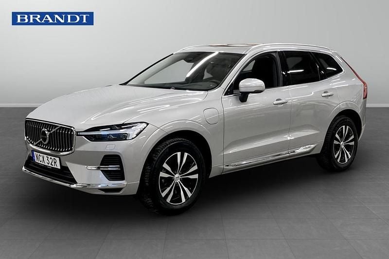 Begagnad Volvo XC60 Core 355 HK (261 kW) 2023 Silver SUV