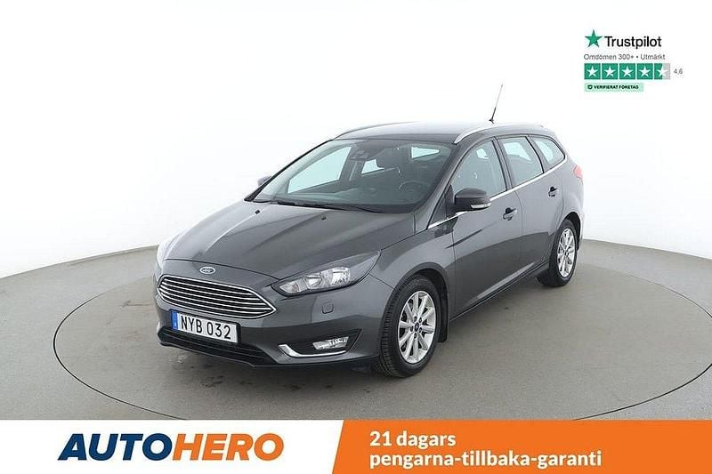 Grå Begagnad 2016 Ford Focus Titanium Kombi | 107 000 kr (Marknadspris) - Bild 1/4