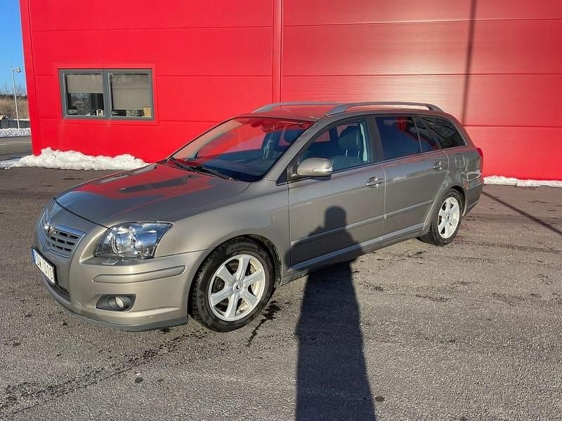 Begagnad Toyota Avensis 163 HK (119 kW) 2007 Kombi