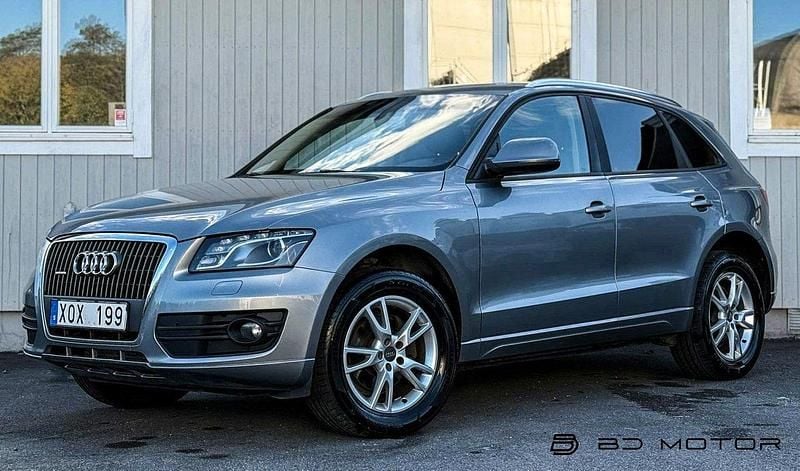 Grå Begagnad 2012 Audi Q5 SUV | 109 800 kr (Superpris) - Bild 1/4
