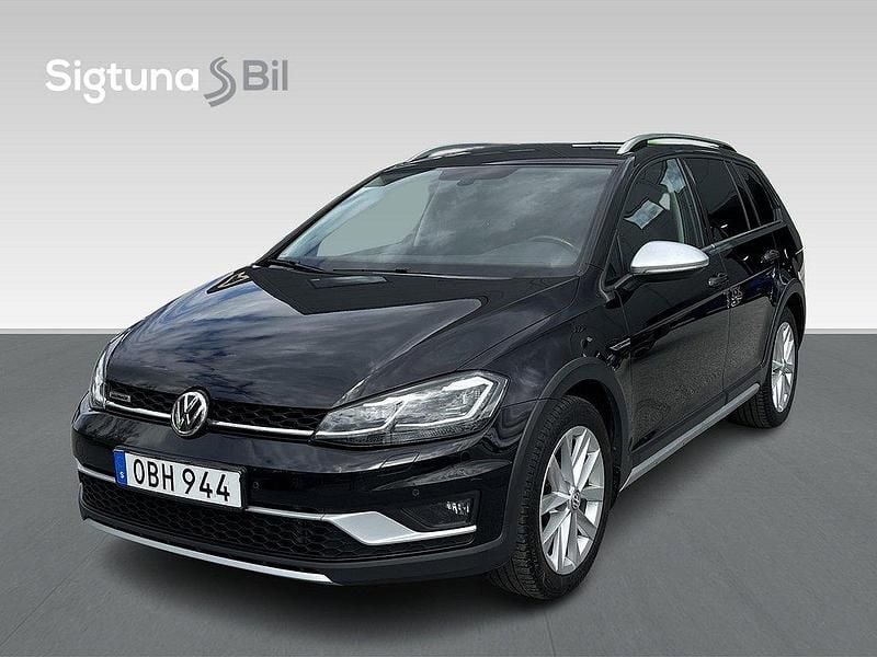 Svart Begagnad 2017 VW Golf Alltrack Kombi | 184 800 kr (Marknadspris) - Bild 1/3