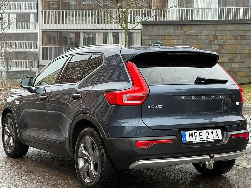 Begagnad Volvo XC40 262 HK (192 kW) 2020 Mörkblå SUV