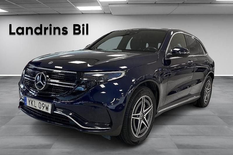 Mörkblå Begagnad 2022 Mercedes EQC400 AMG SUV | 399 000 kr (Marknadspris) - Bild 1/4