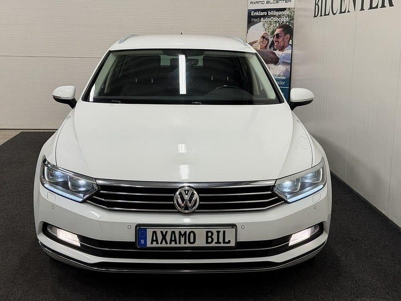 Begagnad VW Passat GT 190 HK (139 kW) 2015 Vit Kombi