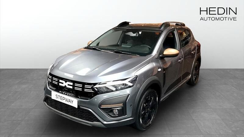 Grå Ny 2024 Dacia Sandero Extreme Halvkombi | 237 900 kr (Marknadspris) - Bild 1/4