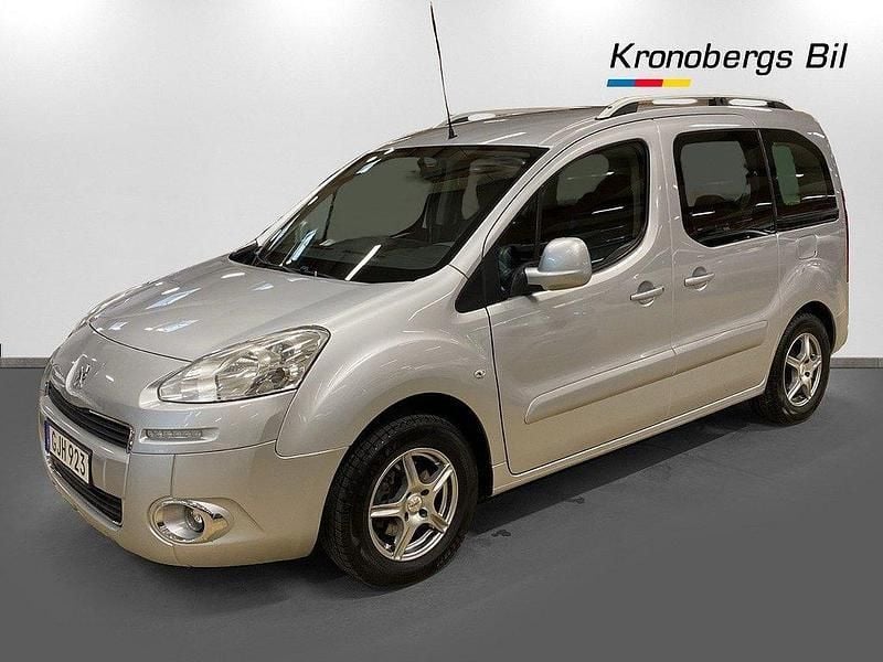 Grå Begagnad 2014 Peugeot Partner Tepee Minibuss | 68 900 kr (Marknadspris) - Bild 1/4