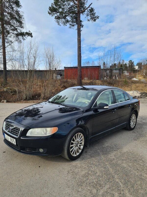 Svart Begagnad 2007 Volvo S80 Summum Sedan | 39 000 kr (Superpris) - Bild 1/4