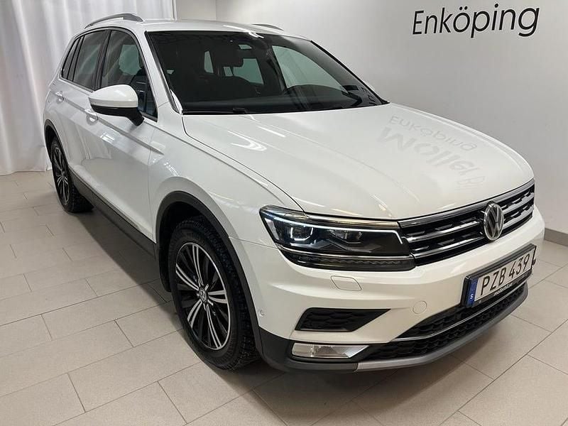 Vit Begagnad 2017 VW Tiguan SUV | 179 900 kr (Marknadspris) - Bild 1/4