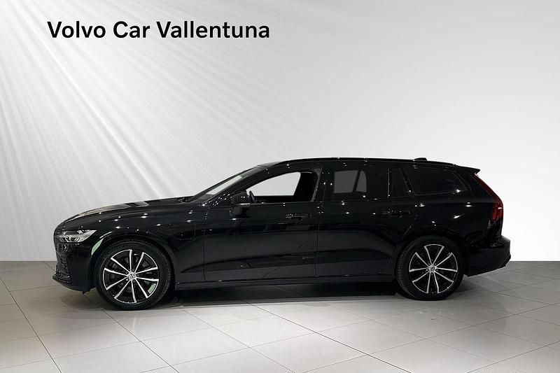 Begagnad Volvo V60 Plus 350 HK (257 kW) 2022 Svart Kombi
