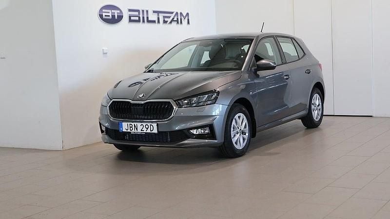 Graphite grey metallic Ny 2025 Skoda Fabia Selection Halvkombi | 269 300 kr (Lite dyr) - Bild 1/4