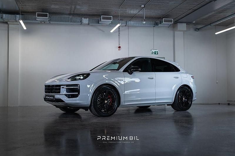 Begagnad 2025 Porsche Cayenne S E-Hybrid SUV | 1 649 000 kr - Bild 1/4