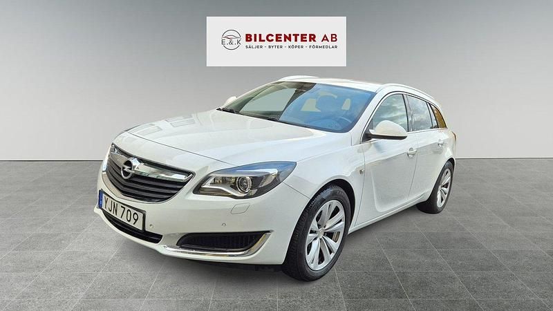 Vit Begagnad 2016 Opel Insignia Business Kombi | 148 900 kr (Marknadspris) - Bild 1/4