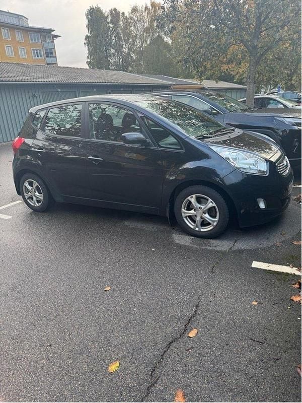 Svart Begagnad 2011 Kia Ceed 4 Minibuss | 25 000 kr (Superpris) - Bild 1/3