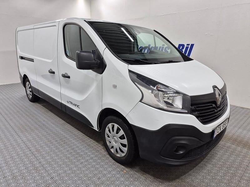 Begagnad Renault Trafic 121 HK (88 kW) 2019 Vit Minibuss