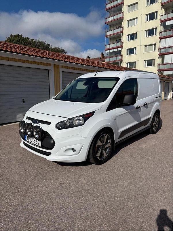 Vit Begagnad 2018 Ford Transit | 149 900 kr (Lite dyr) - Bild 1/4