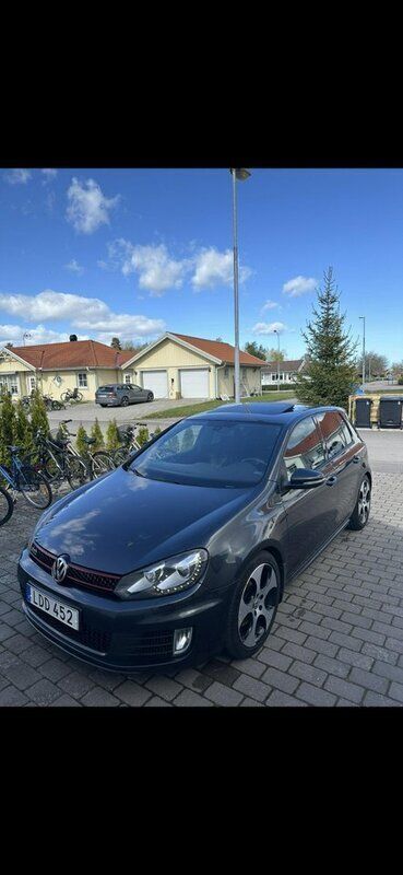 Grå Begagnad 2011 VW Golf VI GTI Halvkombi | 85 000 kr (Marknadspris) - Bild 1/4
