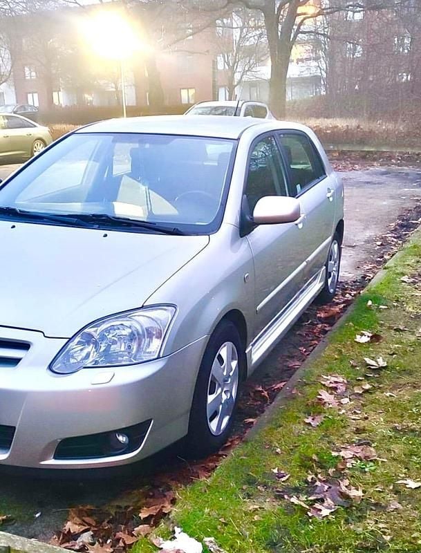 Begagnad Toyota Corolla 110 HK (80 kW) 2006