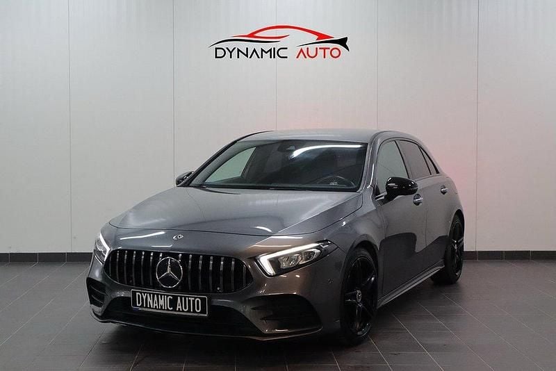 Mörkgrå (grå) Begagnad 2018 Mercedes A200 AMG Halvkombi | 219 900 kr (Marknadspris) - Bild 1/4