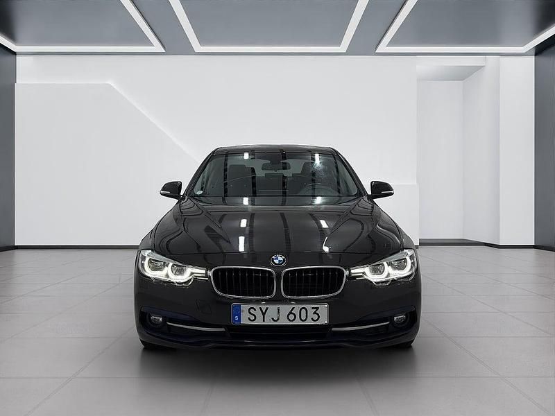 Begagnad BMW 320 Sport Line 190 HK (139 kW) 2018 Brun Sedan