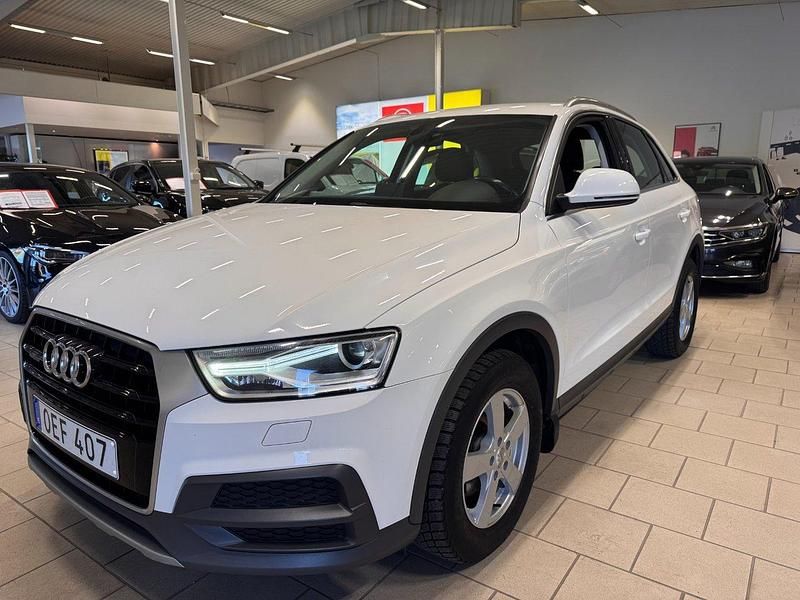 Vit Begagnad 2016 Audi Q3 Proline SUV | 169 000 kr (Marknadspris) - Bild 1/4