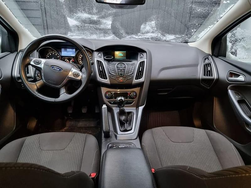Begagnad Ford Focus 100 HK (73 kW) 2014