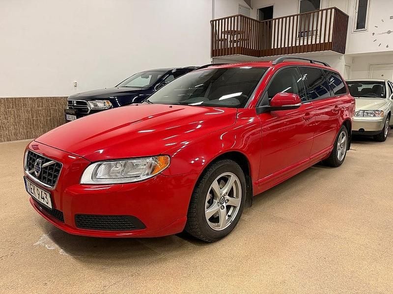 Röd Begagnad 2012 Volvo V70 Kombi | 89 900 kr (Superpris) - Bild 1/4